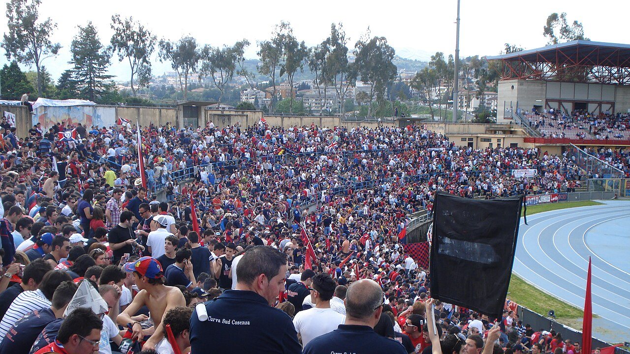 CURVA SUD5 COSENZA