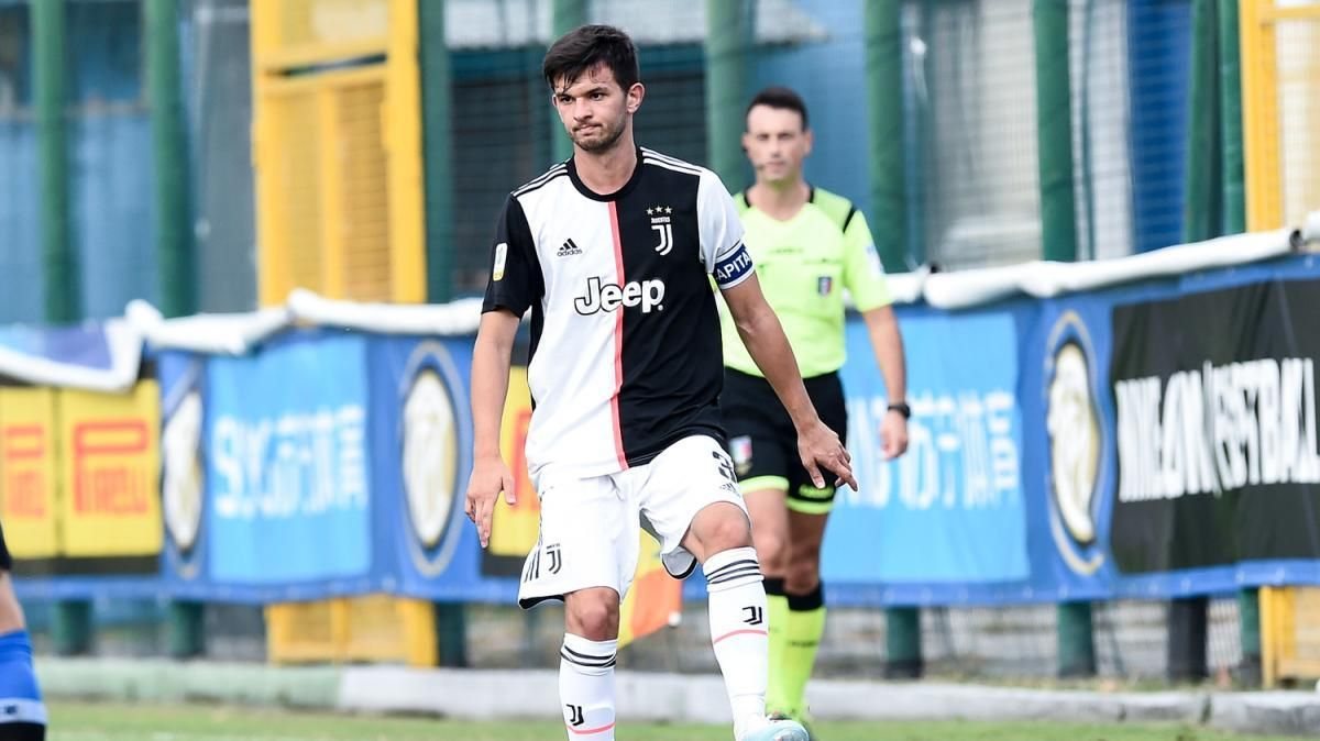 Anzolin con la maglia del SSC Bari