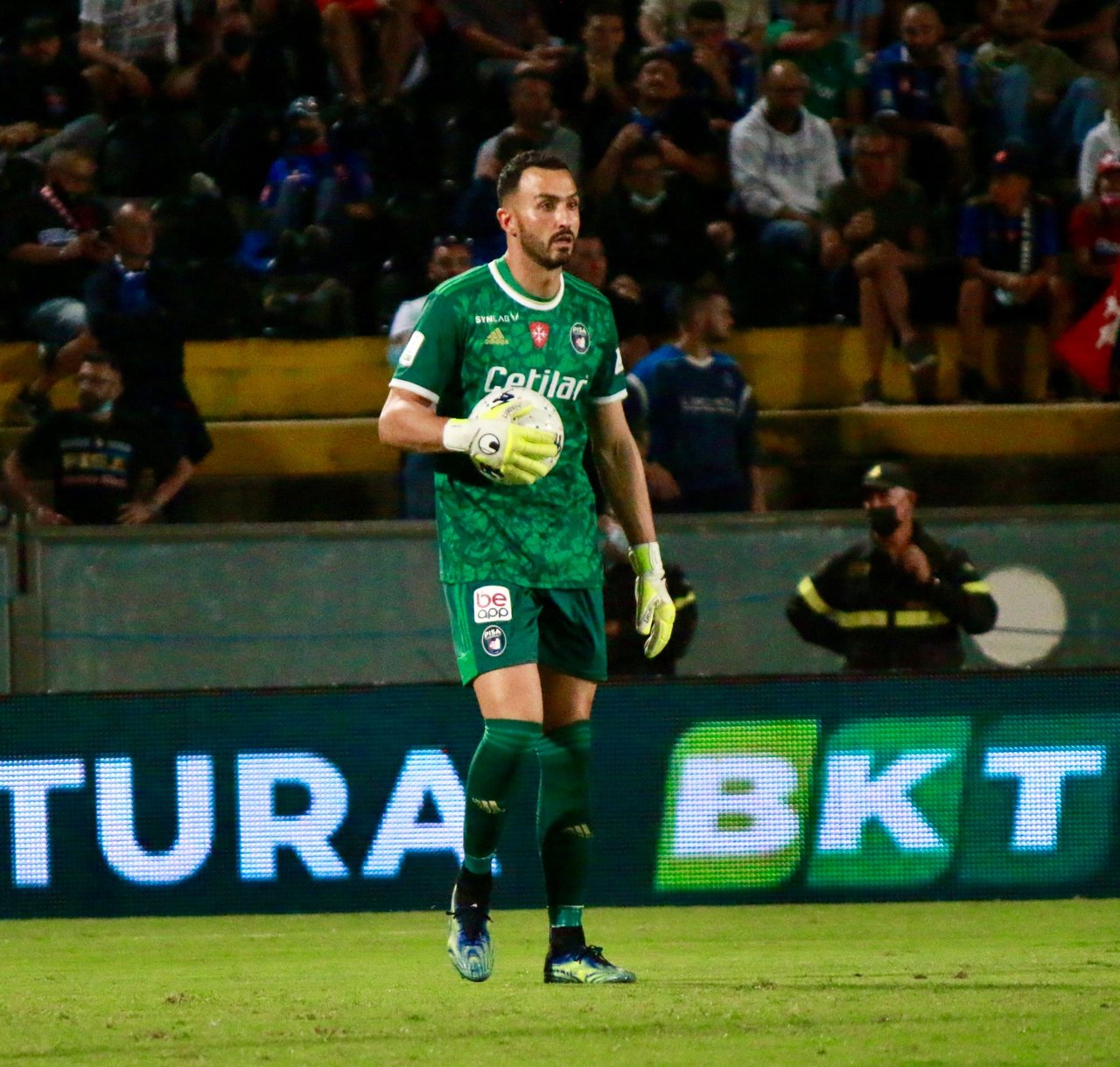 Andrade con la maglia del Bari