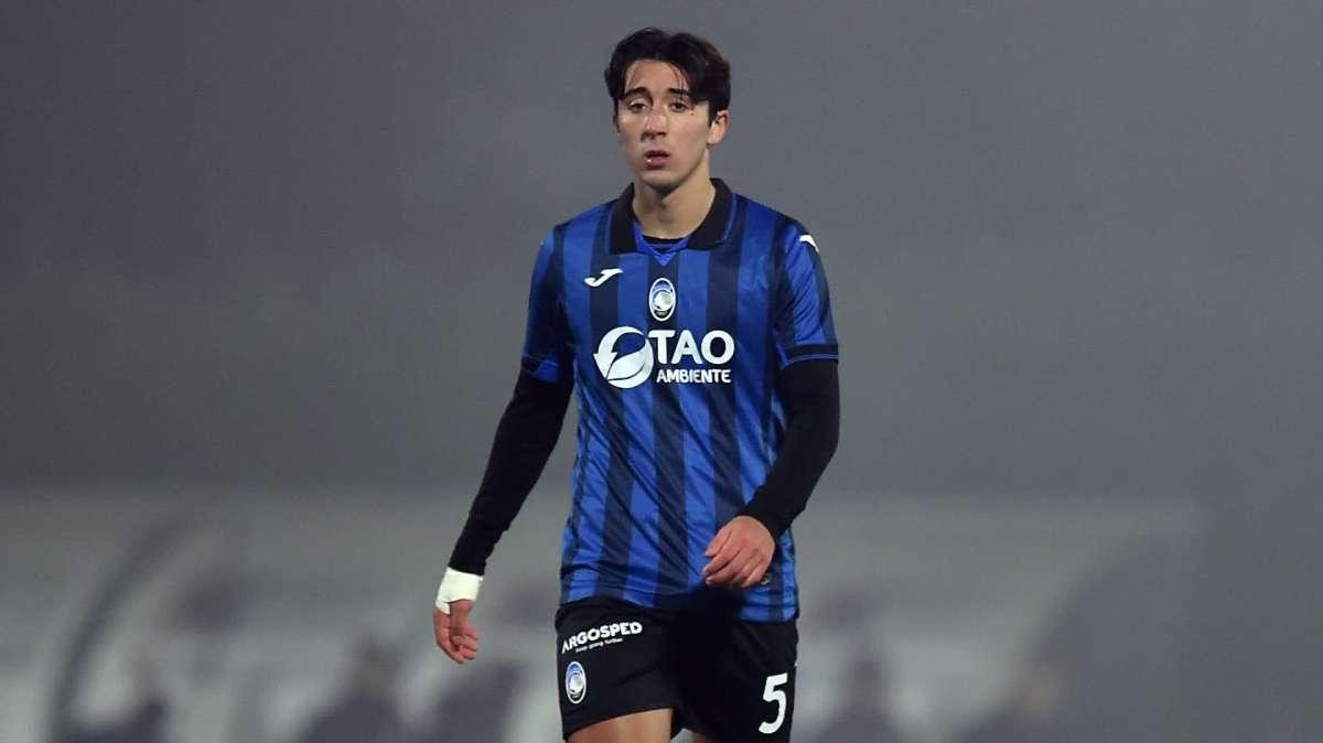 Mendicino con la maglia del SSC Bari