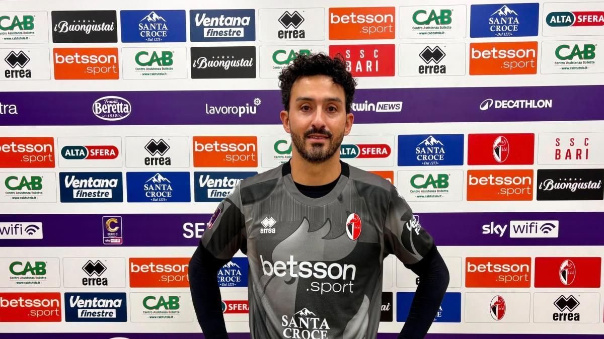 Andrade con la maglia del Bari