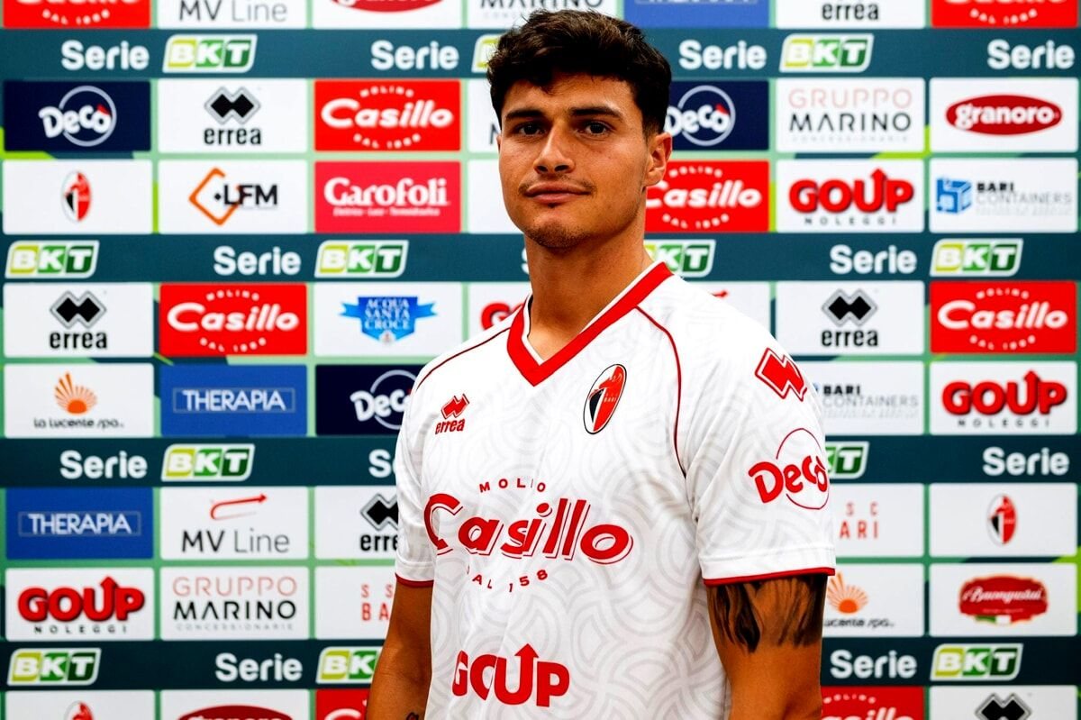 Mantovani con la maglia del SSC Bari