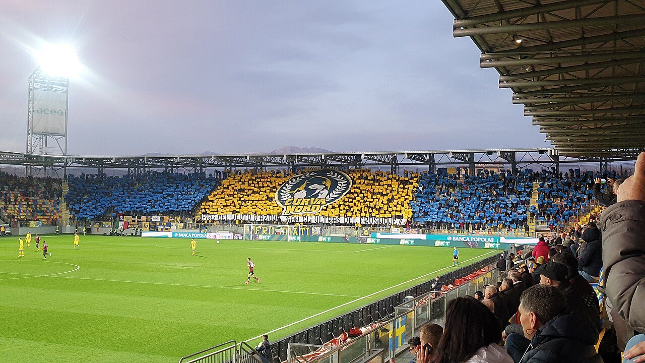 Stadio Benito Stirpe Frosinone Salernitana 02 29 coreografia curva nord AG