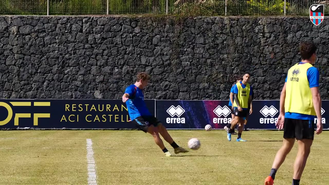 L'allenamento dei rossazzurri a due giorni da Potenza-Catania