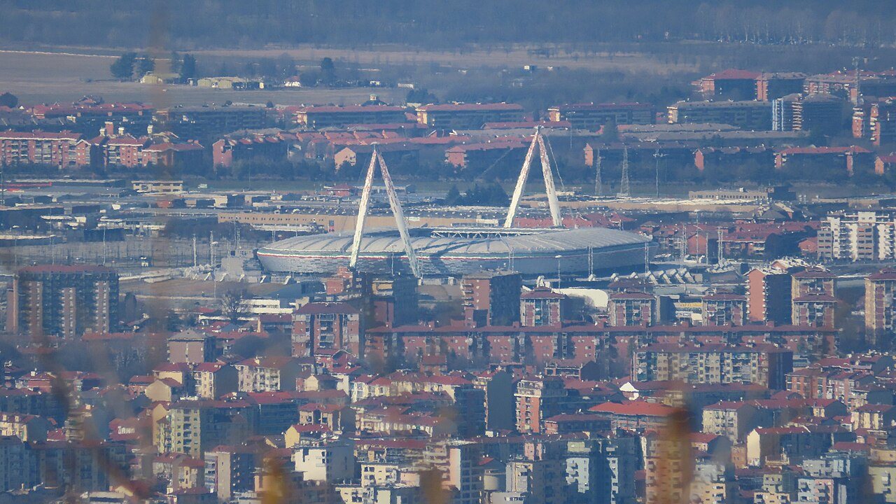Allianz Stadium dal Colle della Maddalena