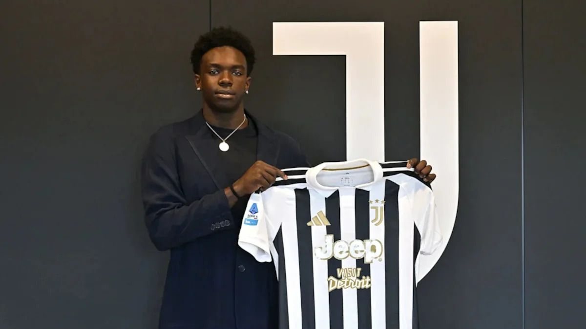 Ekhator con la maglia del Juventus