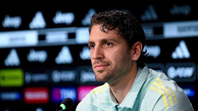 Locatelli con la maglia del Juventus