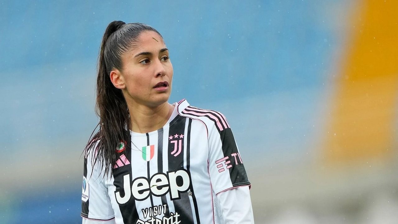 Beccari con la maglia del Juventus Women