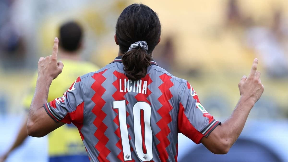 Licina con la maglia del Cremonese