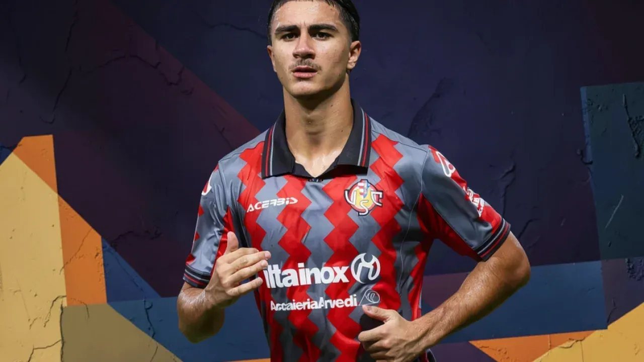 Licina con la maglia del Cremonese
