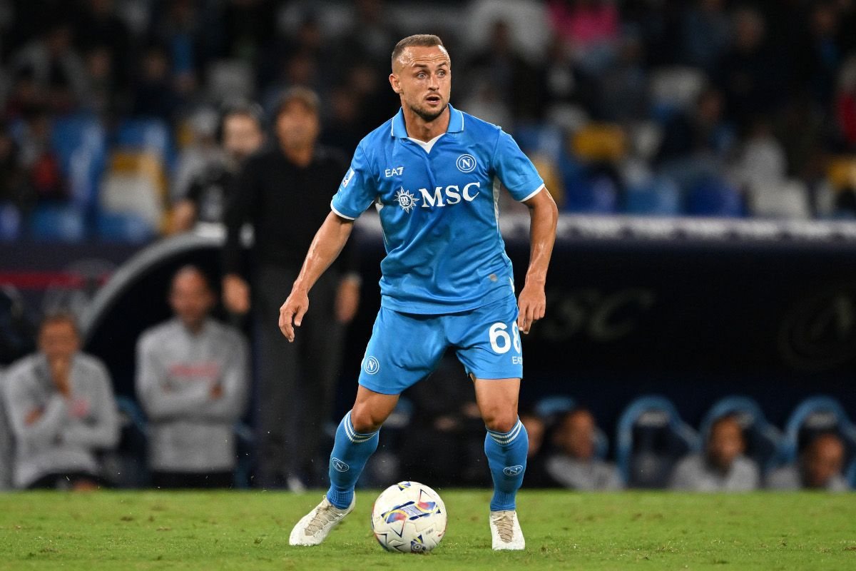 Lobotka con la maglia del SSC Napoli