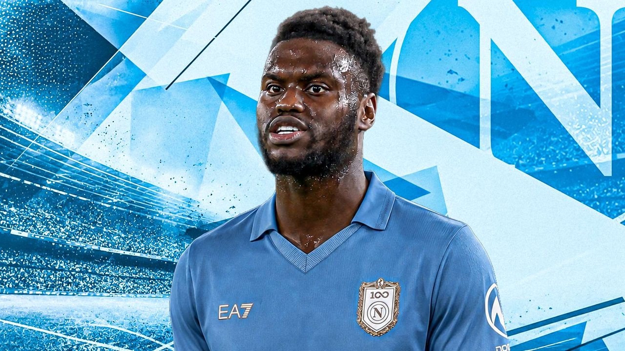 Badiashile con la maglia del SSC Napoli