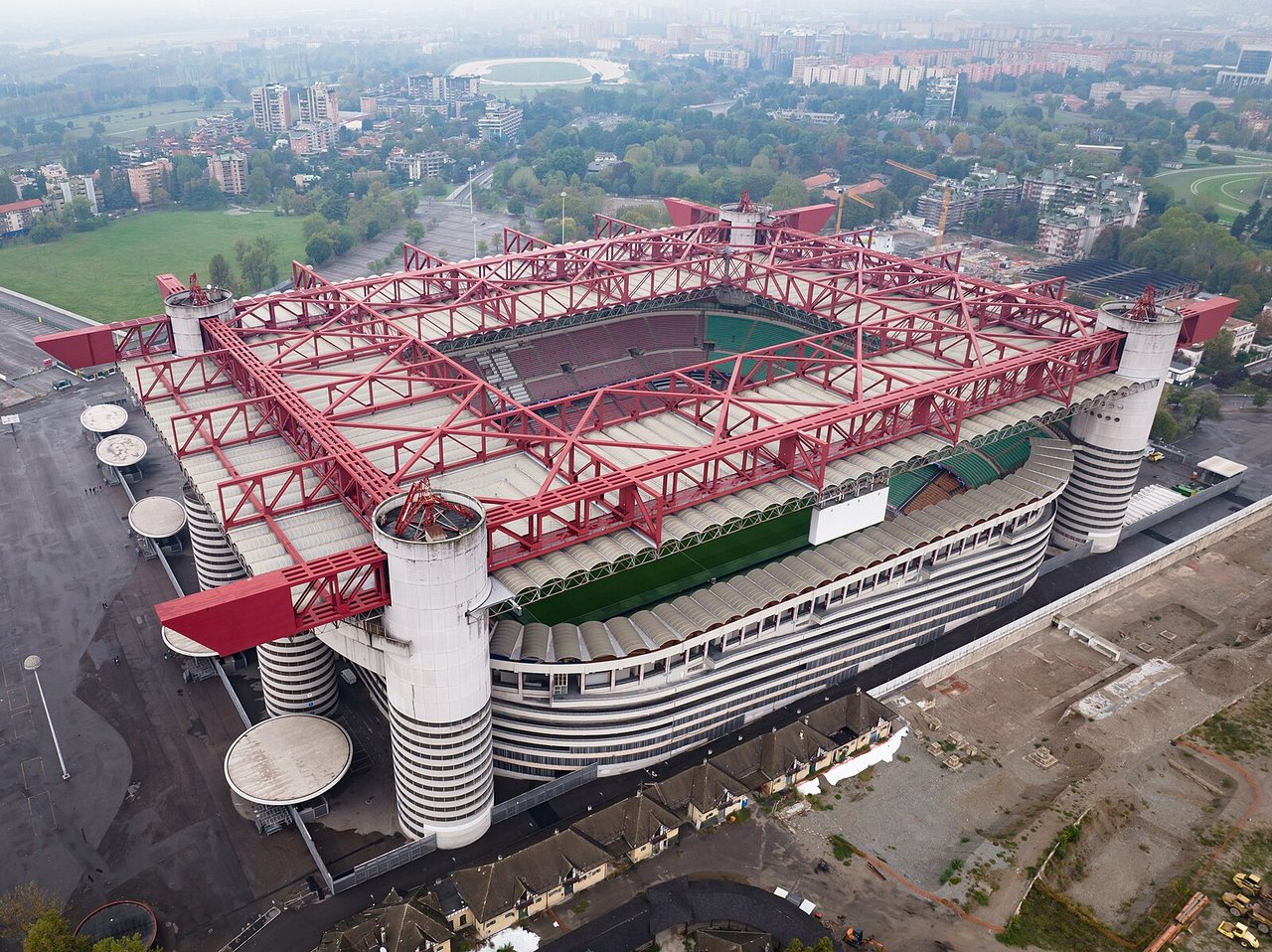 Stadio San Siro Giuseppe Meazza, foto Wikipedia Arne Müseler