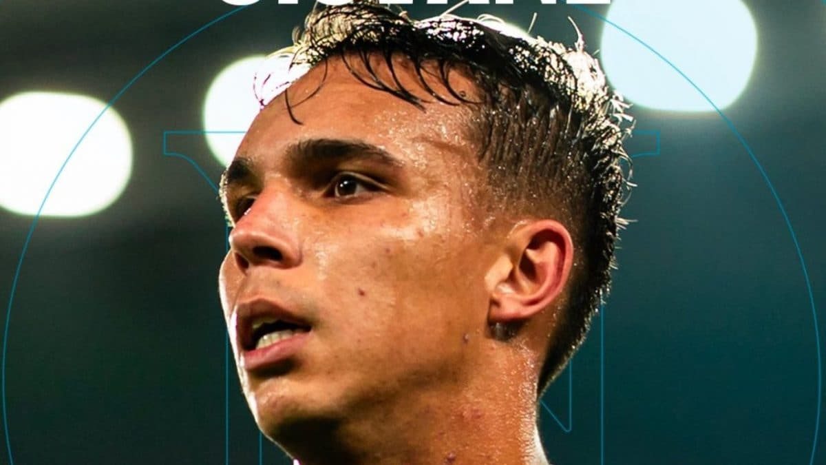 Giovane con la maglia del SSC Napoli
