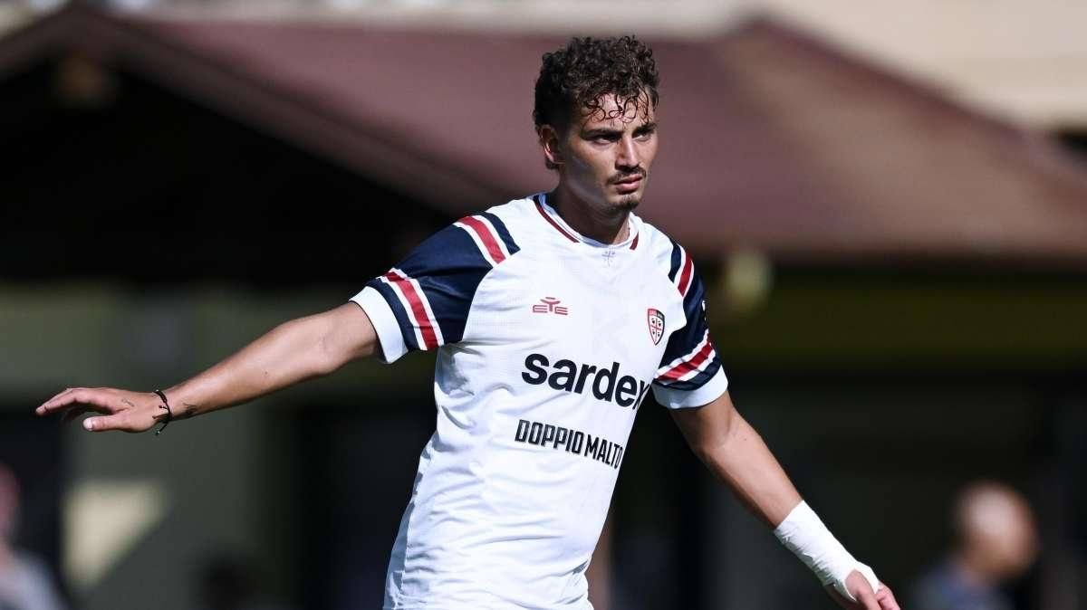 Esposito con la maglia del Sassuolo
