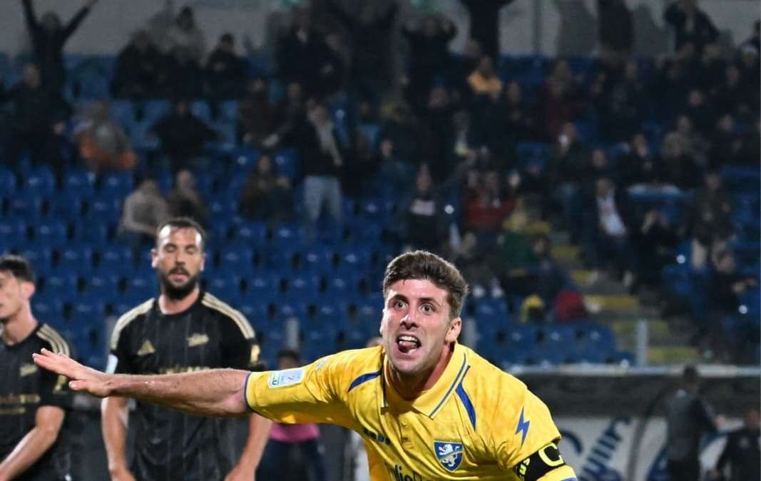 Bracaglia con la maglia del Frosinone