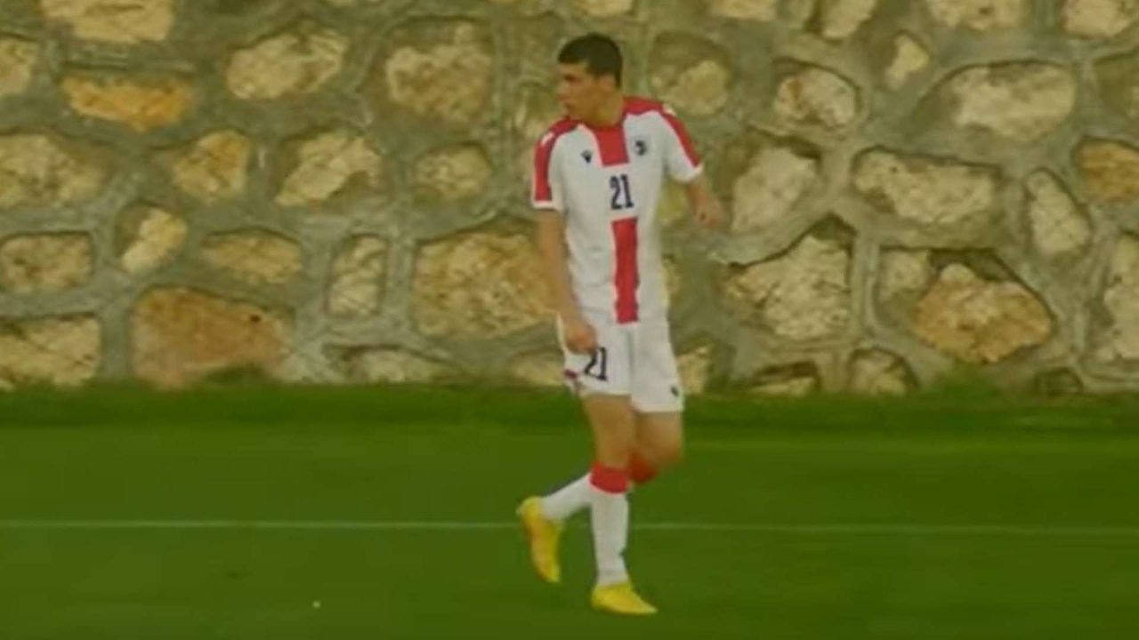 Kvernadze con la maglia del Frosinone