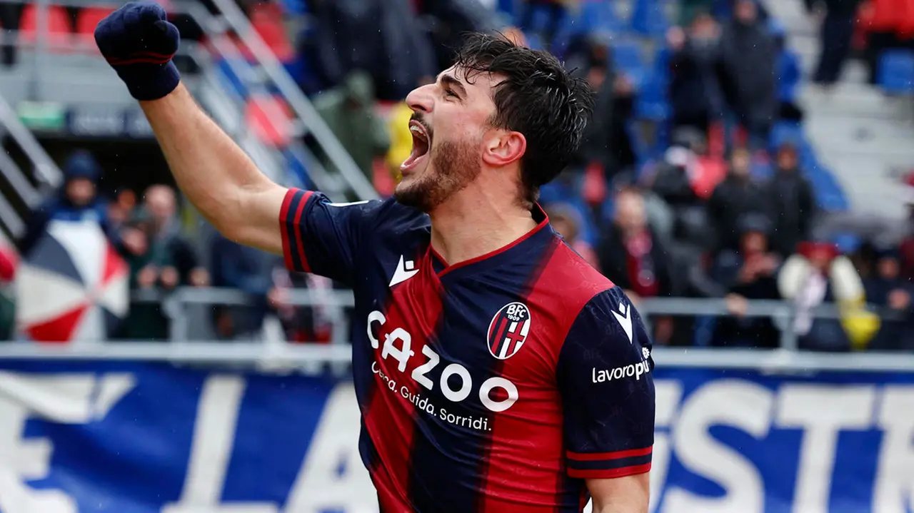 Bologna con la maglia del Bologna