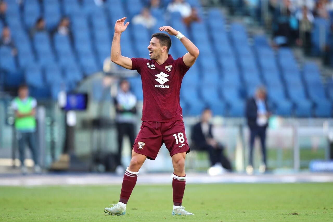 Simeone con la maglia del Torino