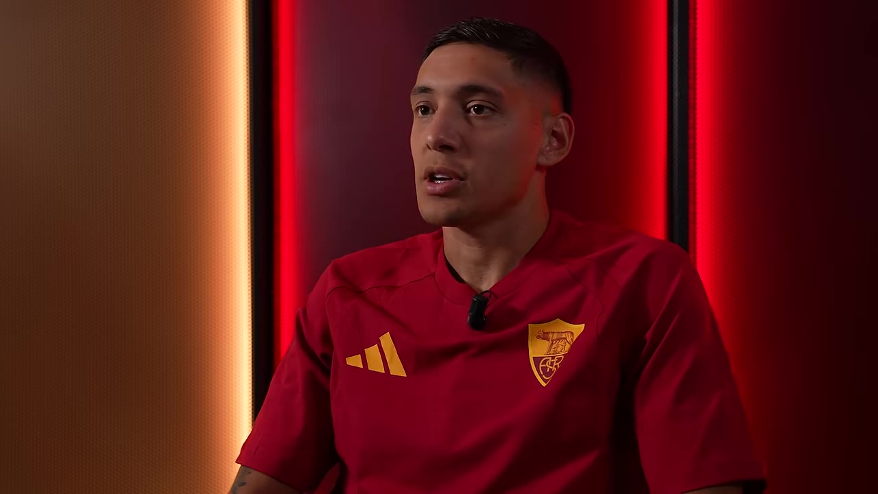 ✍️ Welcome Nahuel! | Molina's first interview in the Giallorossi jersey 🎙️
