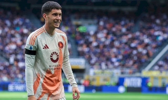 Soulé con la maglia del AS Roma