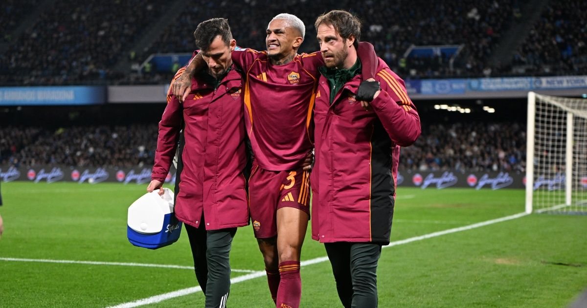 Wesley con la maglia del Roma