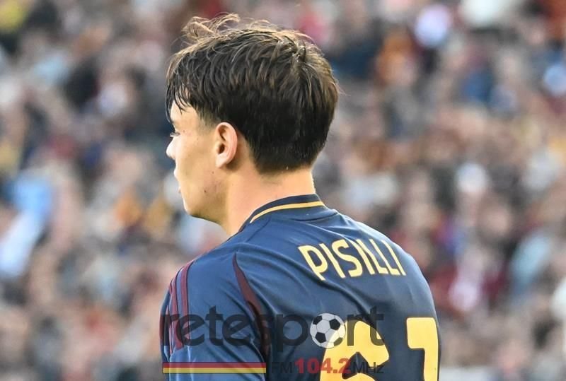 Pisilli con la maglia del Roma